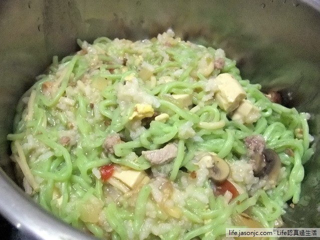 涼拌毛豆、花椰菜火腿炒飯、肉絲蘑菇稀飯蔬菜麵