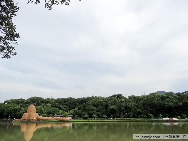 麥德姆颱風過後的碧湖織屋@內湖碧湖公園