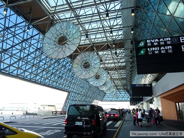 （桃園景點）桃園國際機場第二航廈裝置藝術