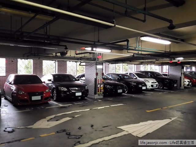 （交通）台北榮總立體停車場、機車停車場、生活廣場美食街