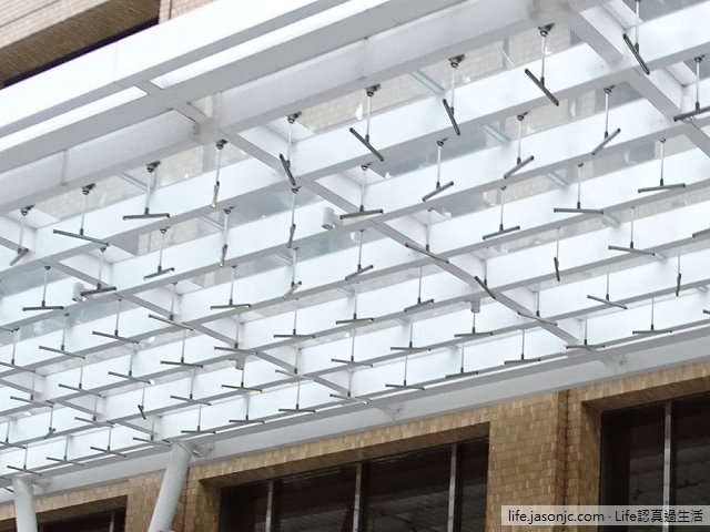 （台北中正）豪華朗機工日光域、河飄風、樹雨霧、鏡山水@台電大樓（實用且迷人的公共藝術）