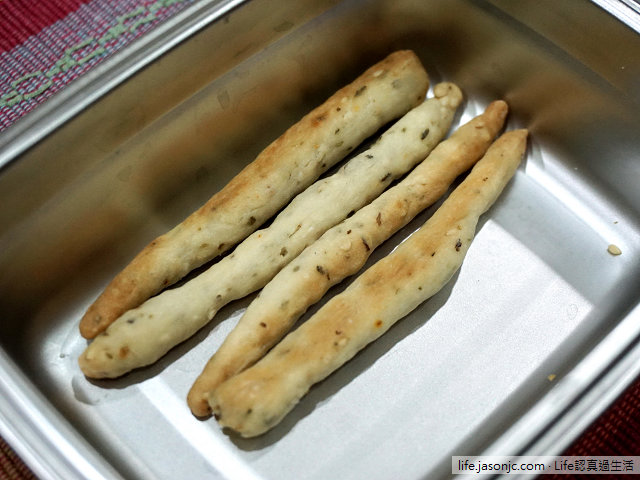 （麵包）高中家政課：義式麵包棒（Grissini）製作