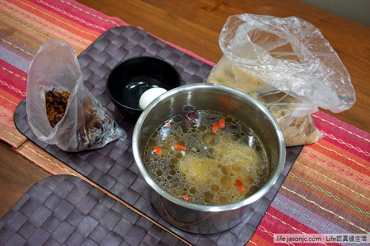 （油飯）立冬進補：油飯、水煮蛋、雞腿湯、桂圓米糕