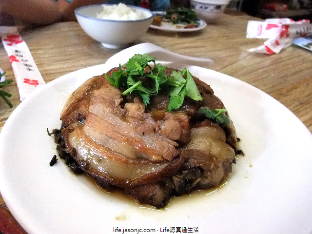 （桃園龍潭）三坑老街美食：客家小炒、鐵板豆腐、梅干扣肉@三坑老街客家活魚餐廳