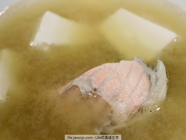 和風鮭魚豆腐味噌湯